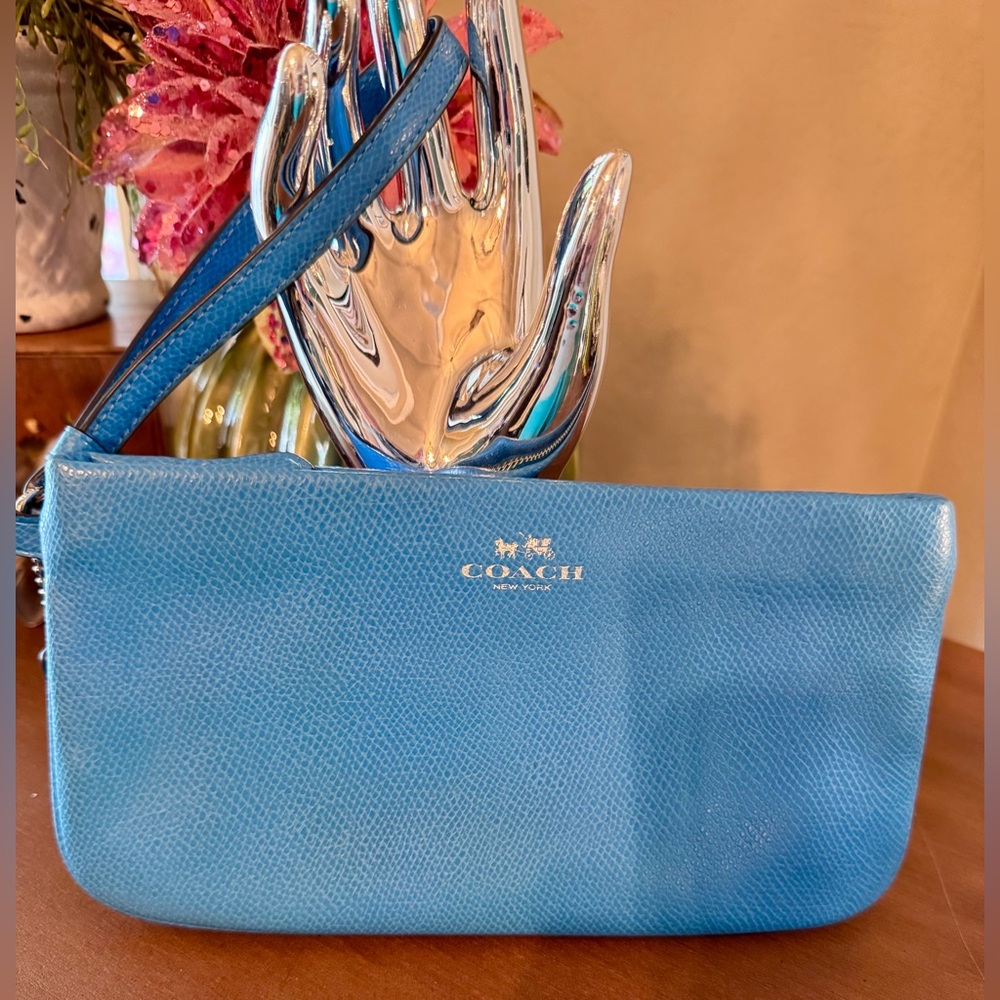 Coach Sky Blue Leather Wristlet-EUC